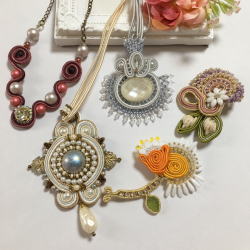 �r�[�Y�A�N�Z�T���[�u��